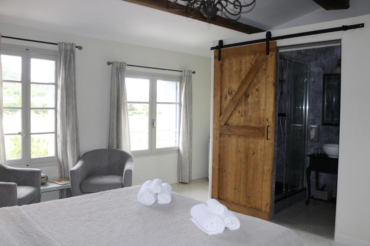 Chambres D'Hotes Des Gens Heureux Сент-Ипполит-дю-Фор Экстерьер фото